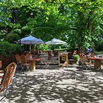 Und Weingut Karlsmuehle