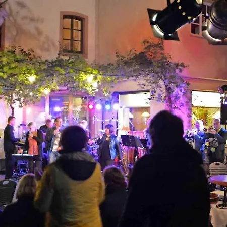 Und Weingut Karlsmühle 3* Mertesdorf