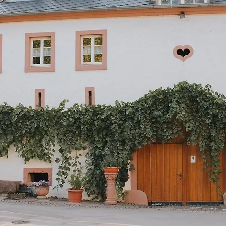 מלון Und Weingut Karlsmuehle