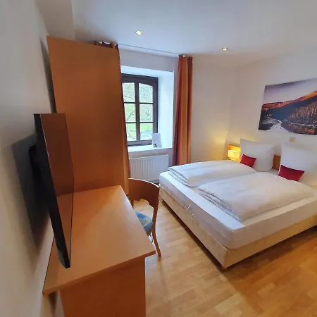 Und Weingut Karlsmuehle Hotel Mertesdorf