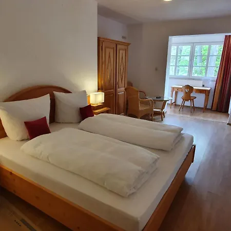 Und Weingut Karlsmuehle Отель Mertesdorf