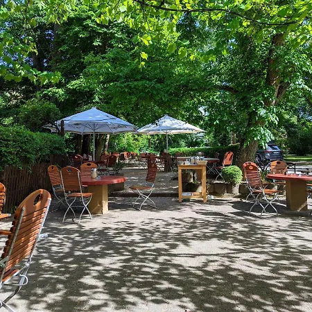 Und Weingut Karlsmuehle