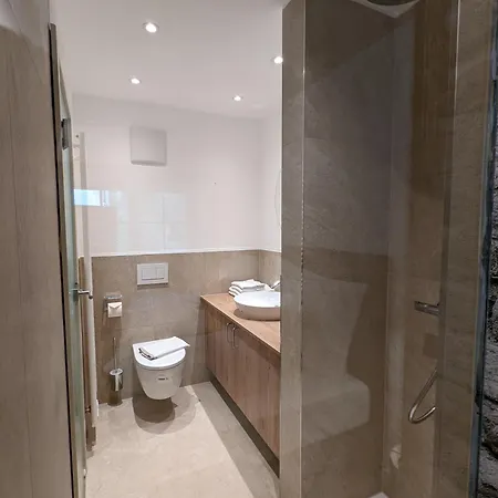 Отель Und Weingut Karlsmuehle