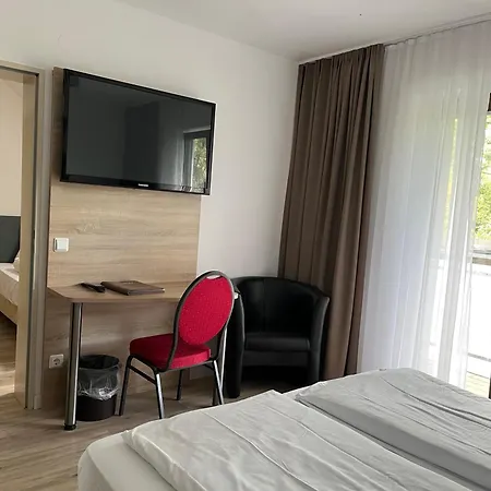 Und Weingut Karlsmuehle 3*