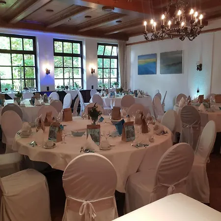 Und Weingut Karlsmuehle