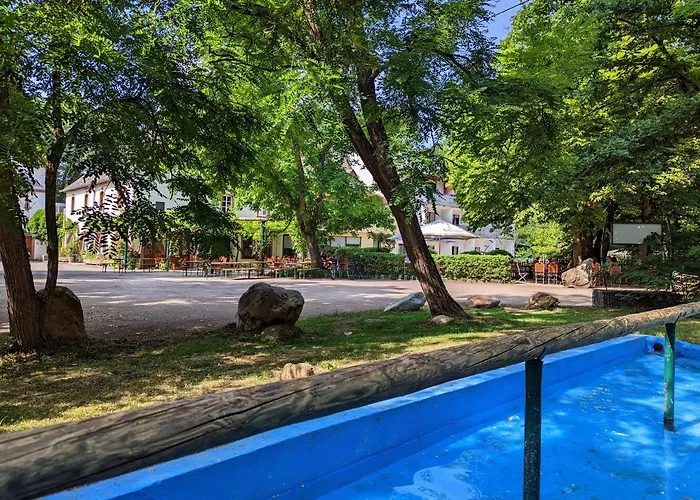 Und Weingut Karlsmuehle Mertesdorf