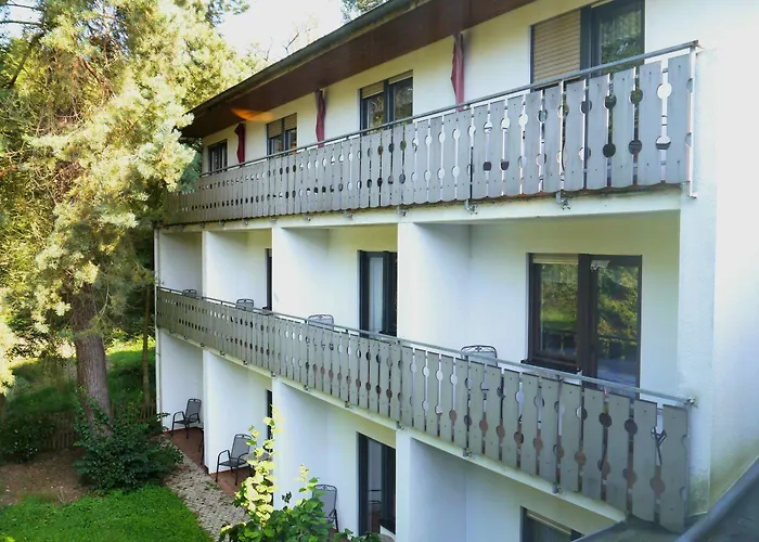 Und Weingut Karlsmühle 3* Mertesdorf